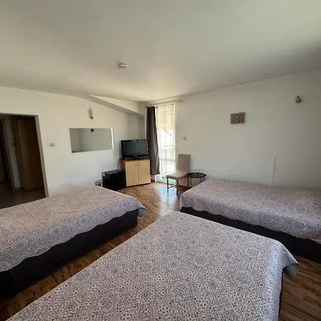 Семеен Хотел Вит Teteven Exterior photo