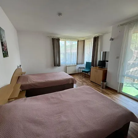 Семеен Хотел Вит Teteven Exterior photo