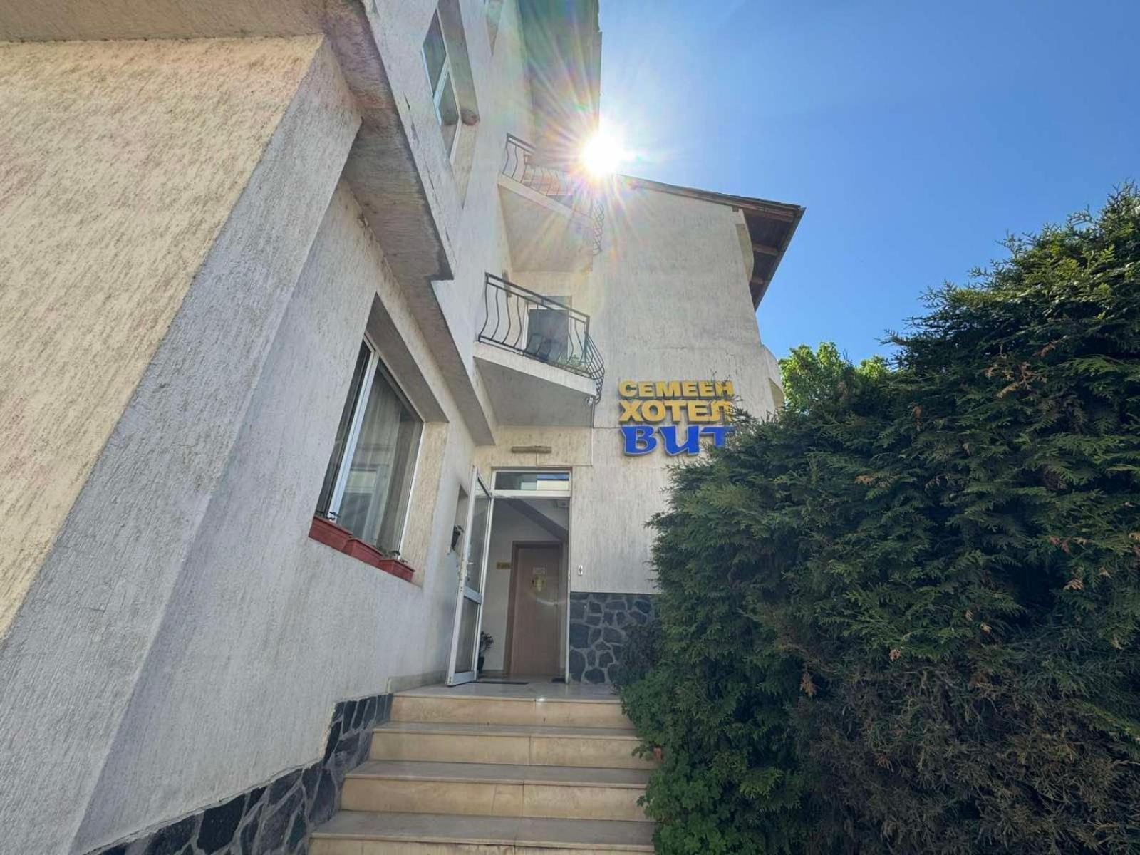 семеен вит Hotel