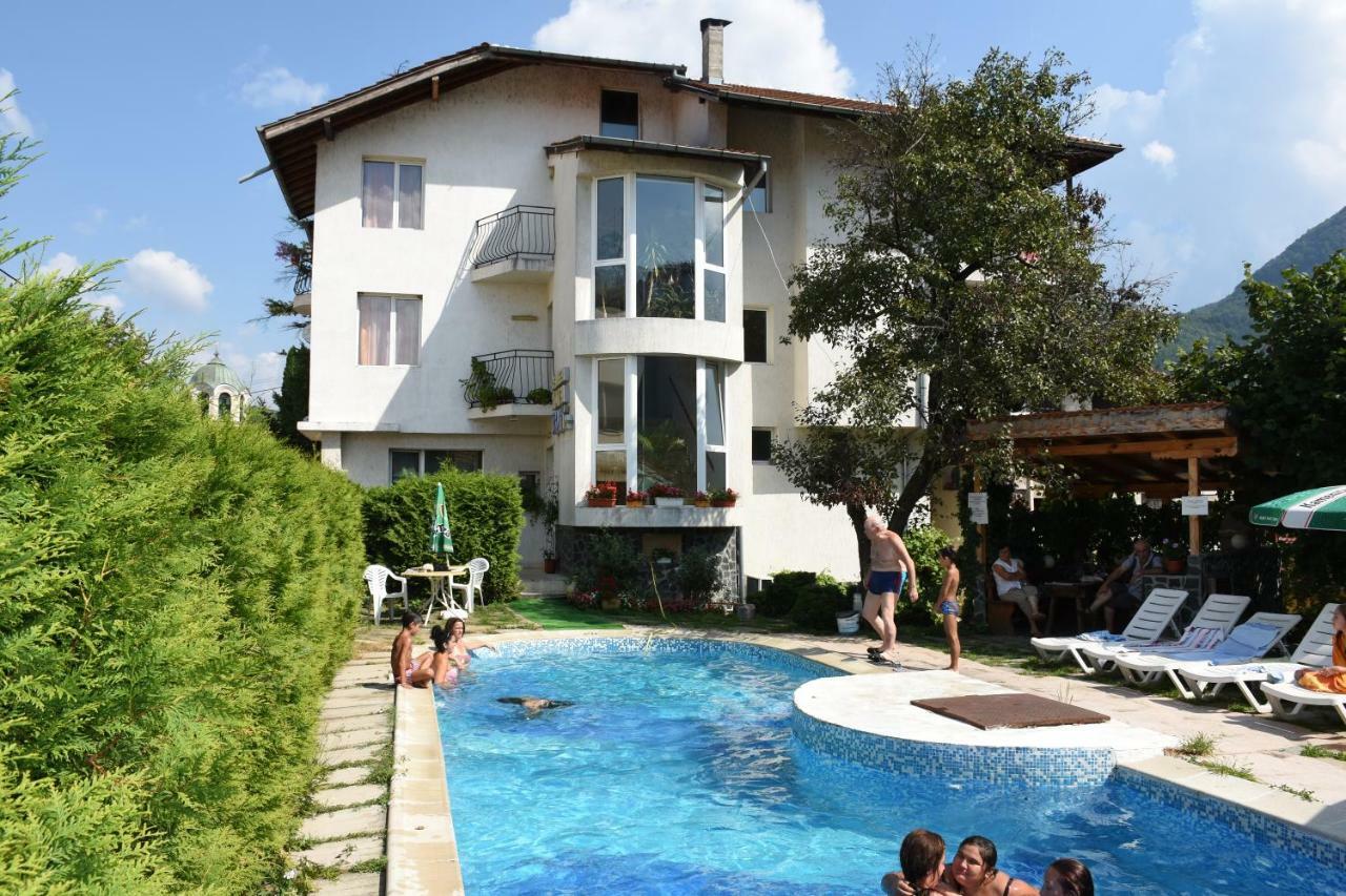 Hotel семеен вит 2*